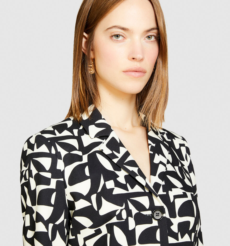 Printed slim fit blazer - women's jackets - Black | Sisley image number 5